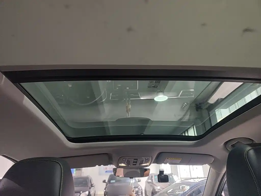 Roewe RX5 New Energy — миниатюра 18