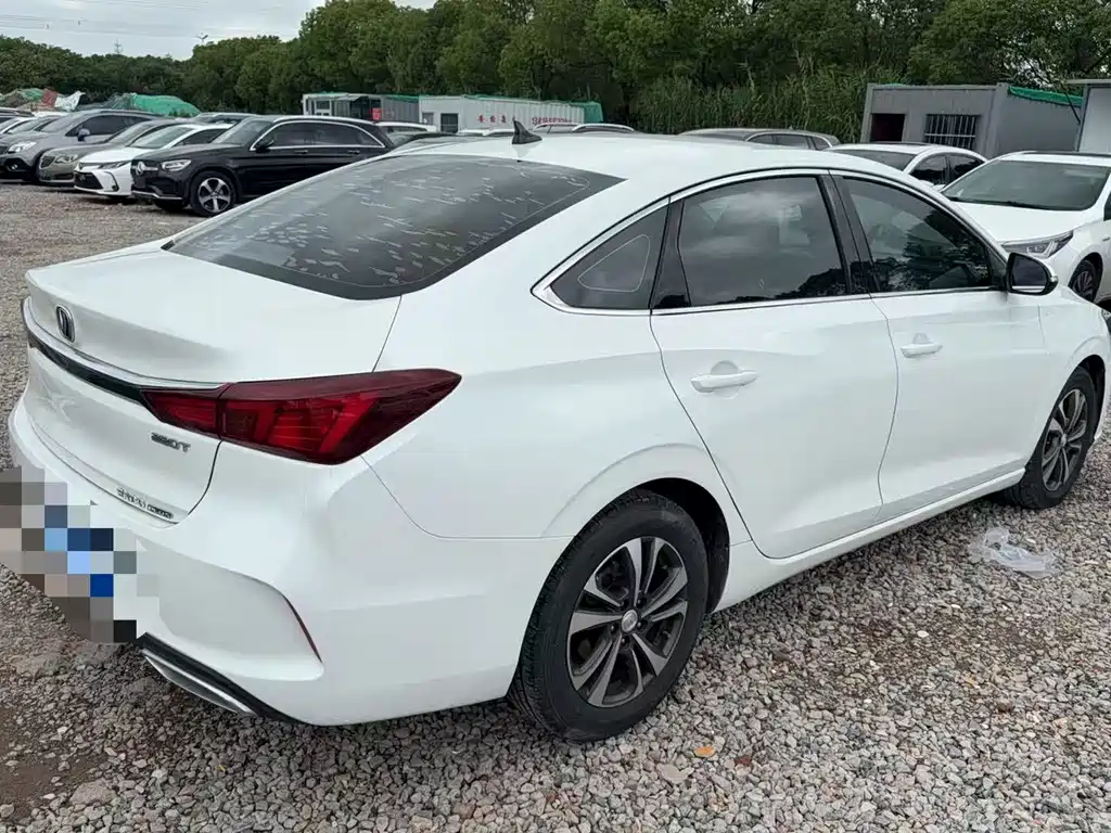 Changan Eado — миниатюра 8