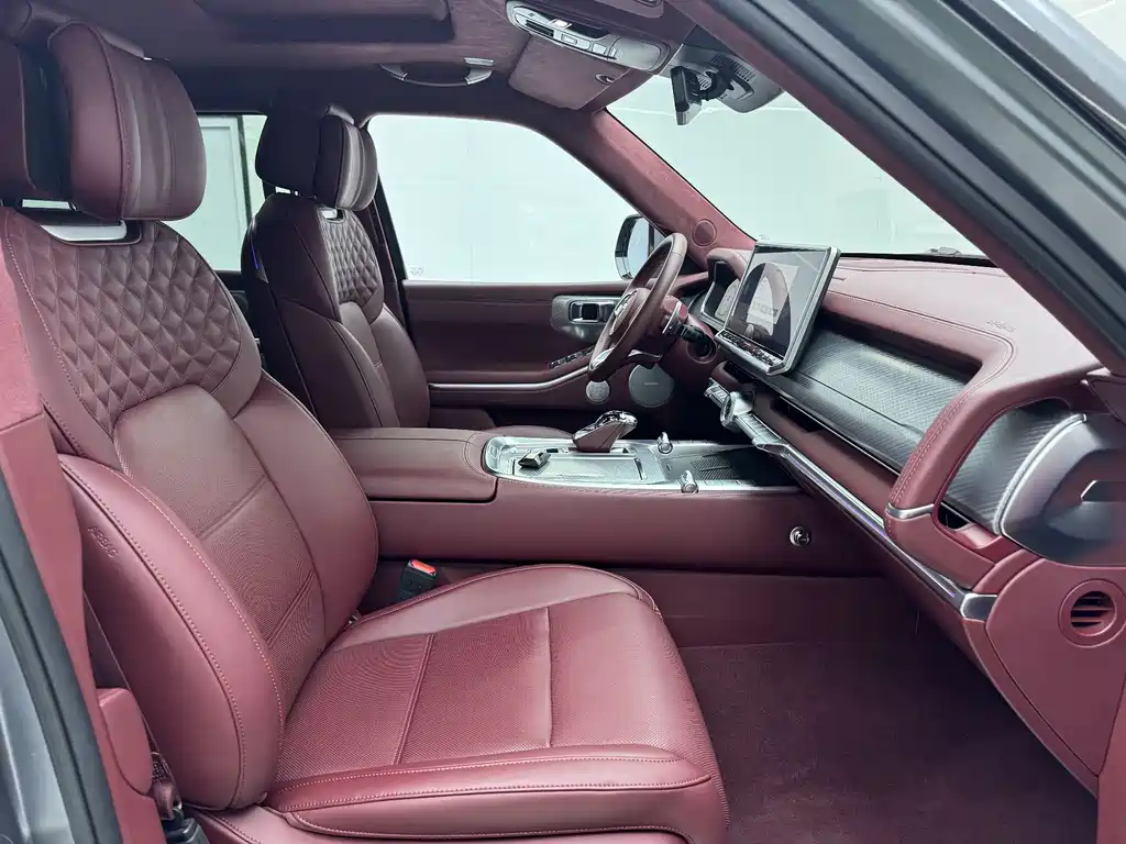 TANK TANK 700 NEW ENERGY