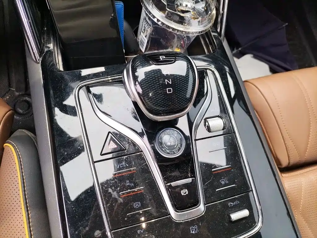 BYD Tang New Energy — миниатюра 7