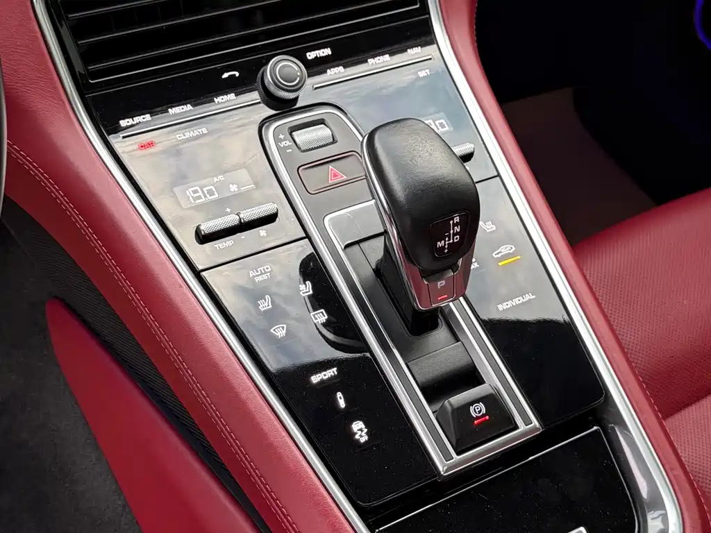 Porsche Panamera — миниатюра 8
