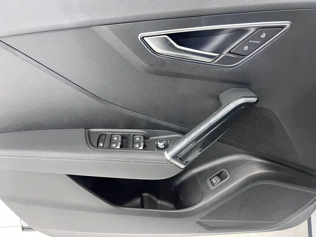 Audi Q2L 2022 35 TFSI Fashion