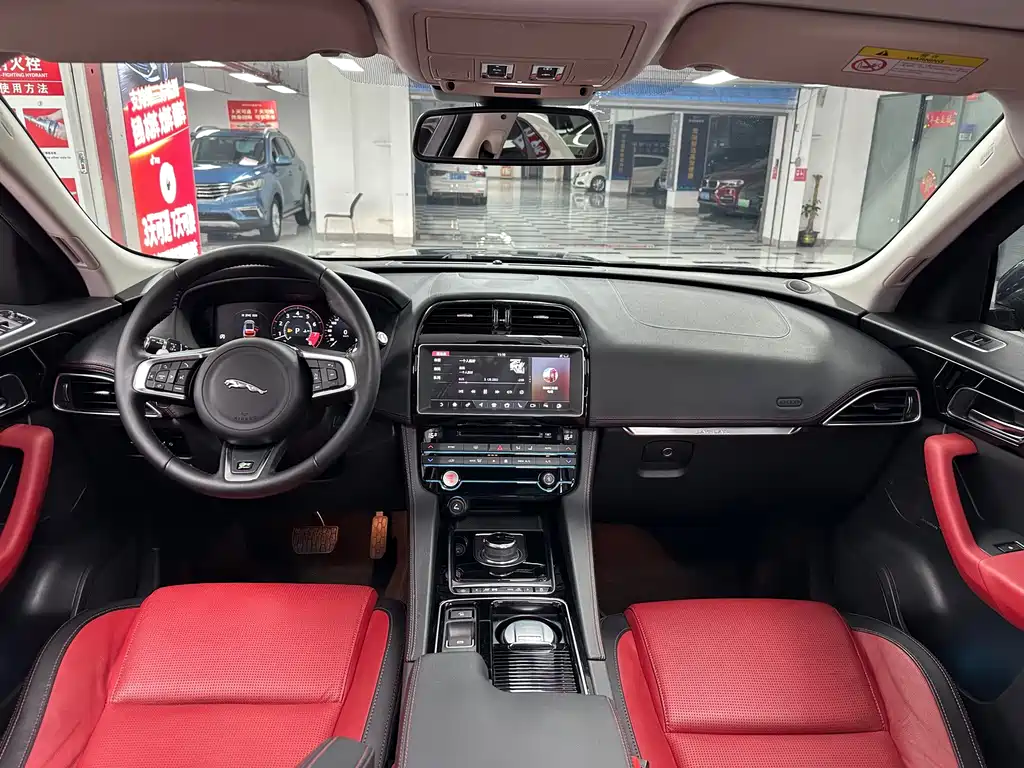 Jaguar F-PACE — миниатюра 31