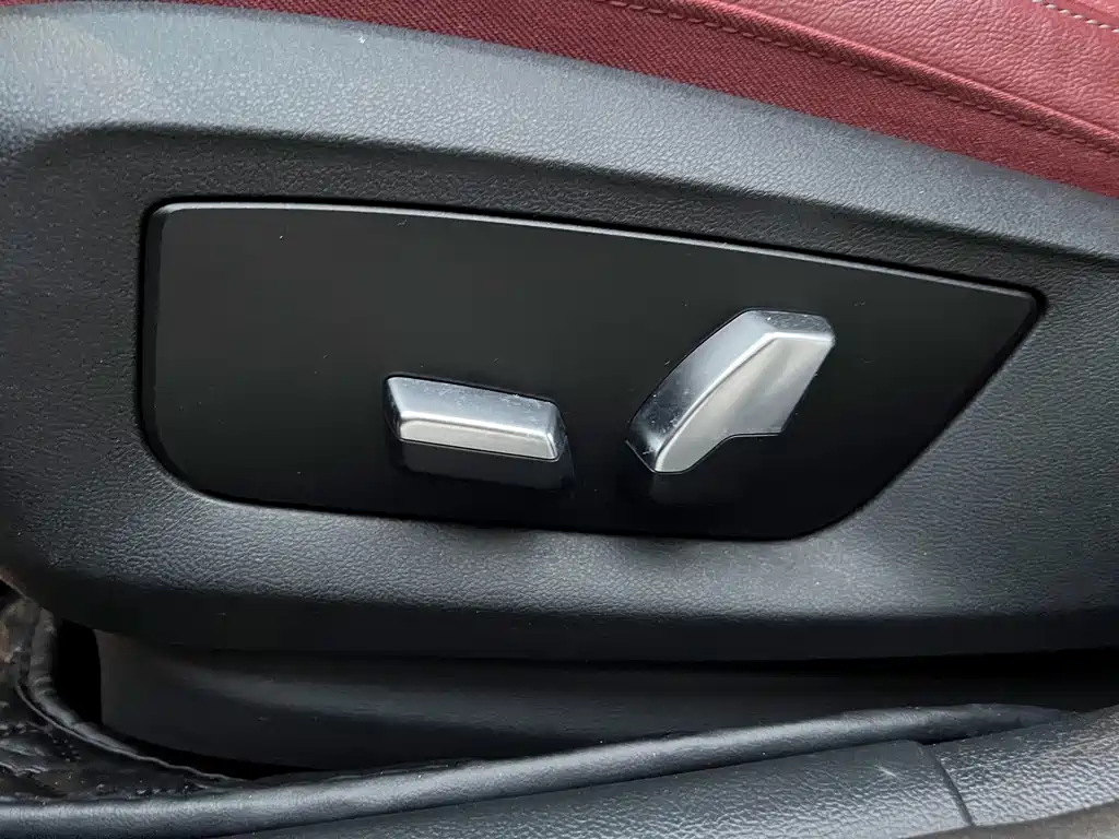 BMW 5 Series — миниатюра 8