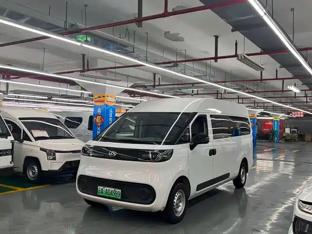 Maxus V1 2025