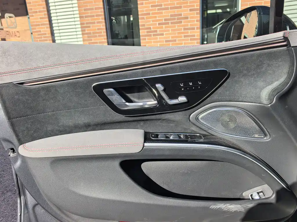 MERCEDES-BENZ EQS AMG