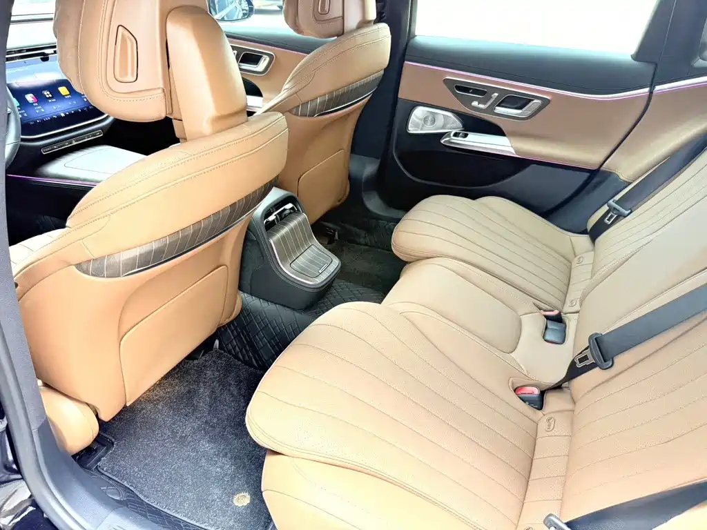 Mercedes-Benz E-Class — миниатюра 4