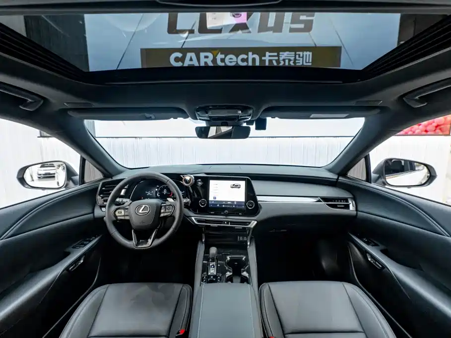 Lexus RX — миниатюра 15