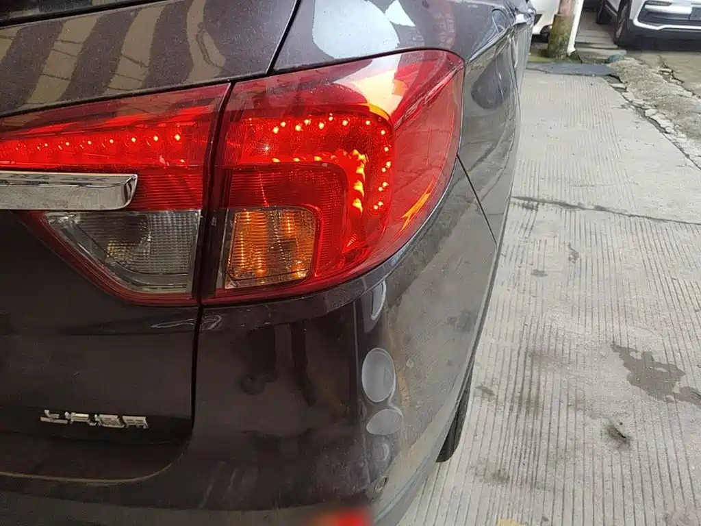 Buick Envision Plus — миниатюра 8