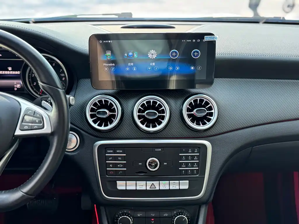 Mercedes-Benz GLA — миниатюра 13
