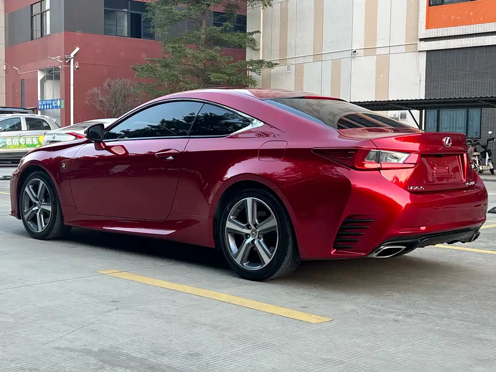Lexus RC — миниатюра 3