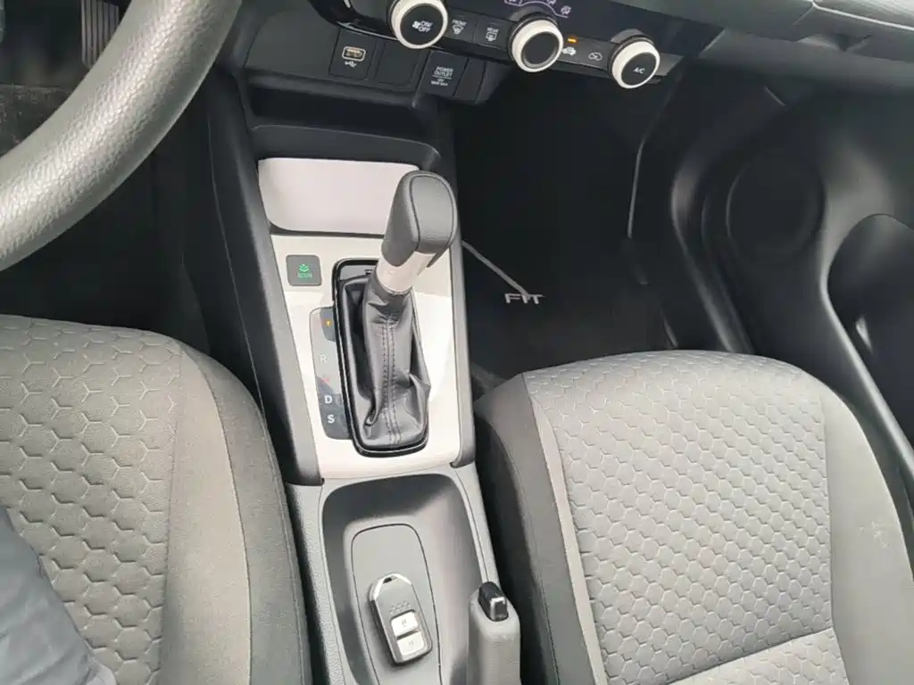 Honda Fit — миниатюра 14