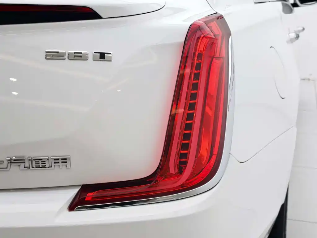 Cadillac XTS — миниатюра 17