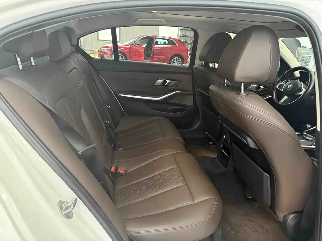 BMW 3 Series — миниатюра 12