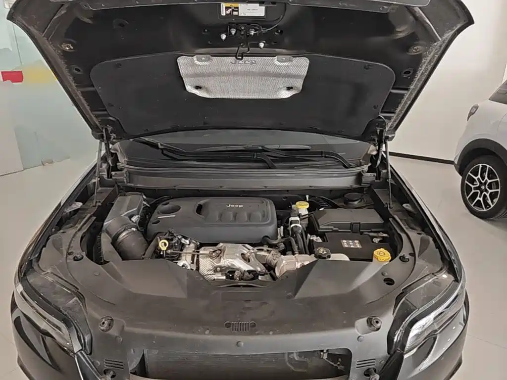 Jeep Cherokee — миниатюра 20