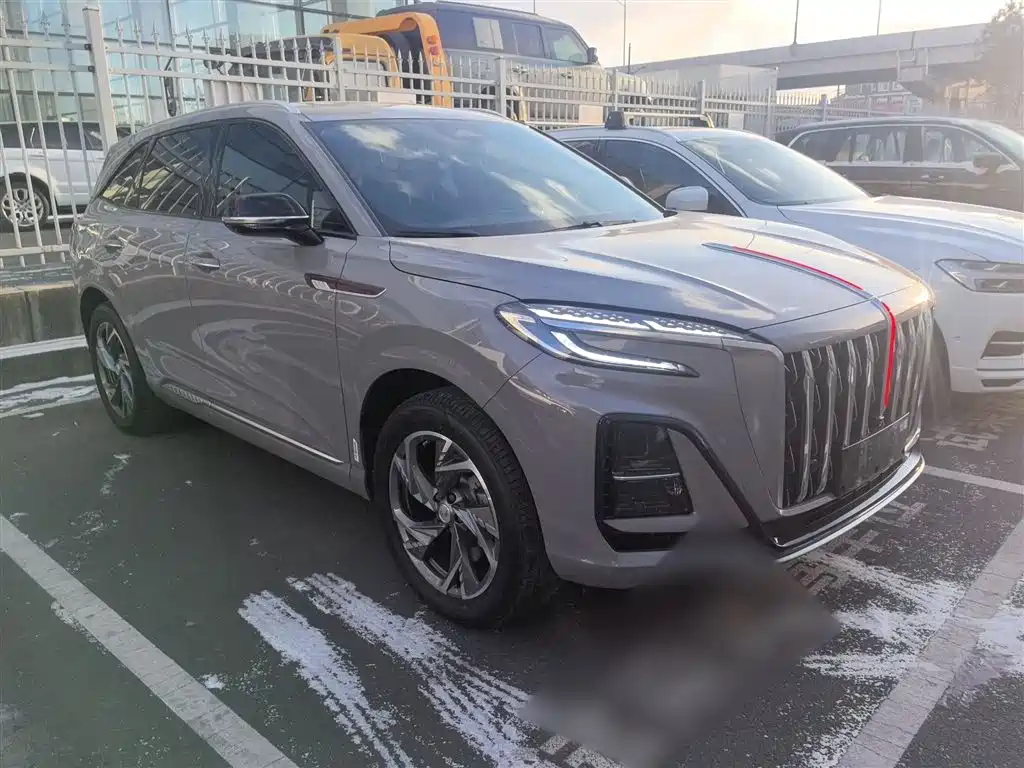 RED FLAG HONGQI HS3 PHEV
