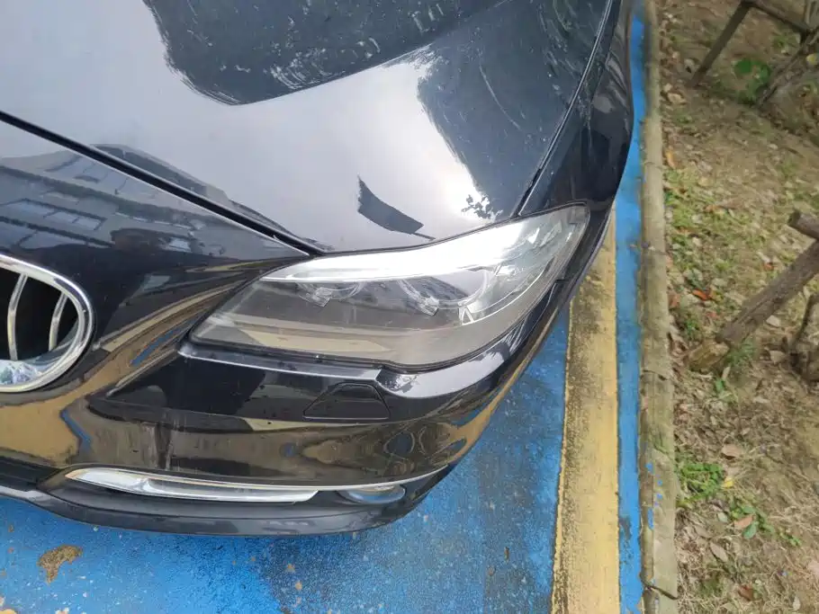 BMW 5 Series — миниатюра 4