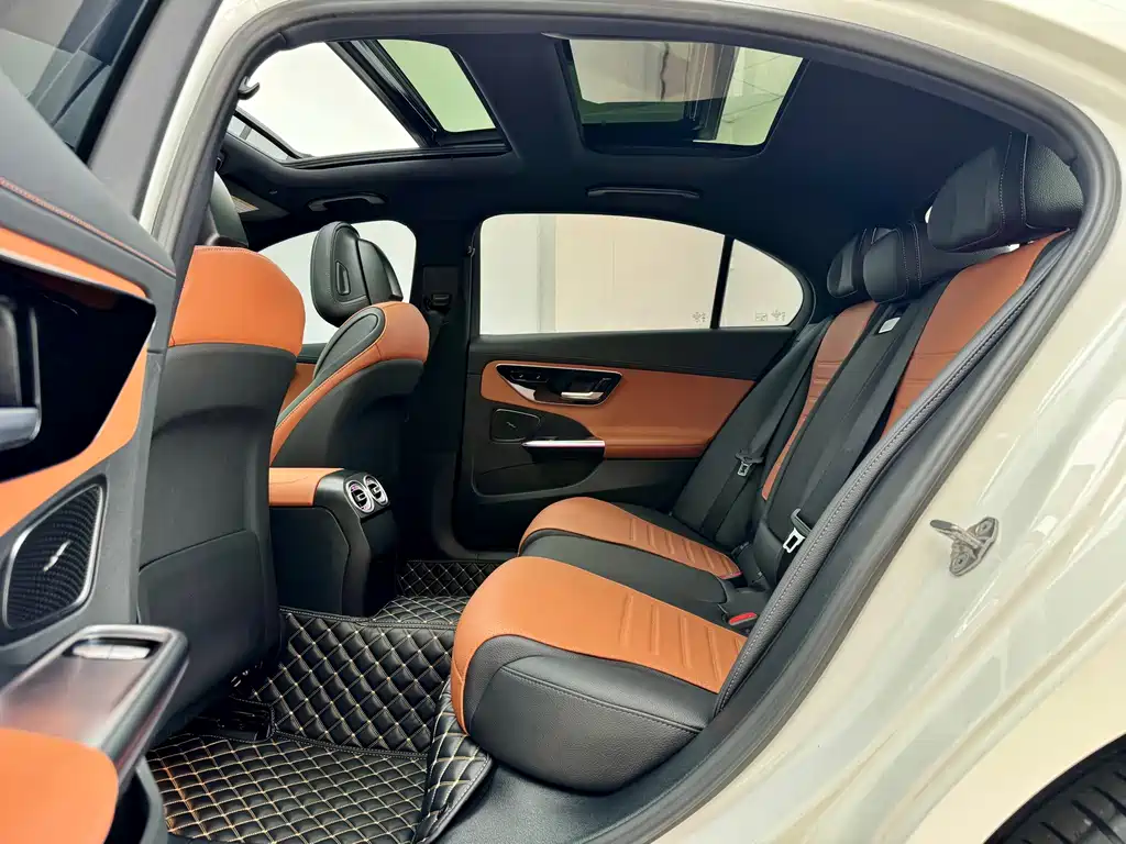 Mercedes-Benz C-Class — миниатюра 9