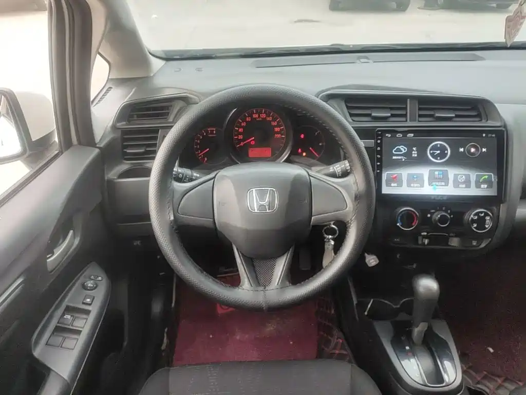 Honda Fit — миниатюра 11