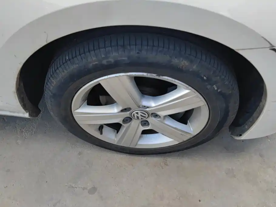 Volkswagen Golf — миниатюра 6