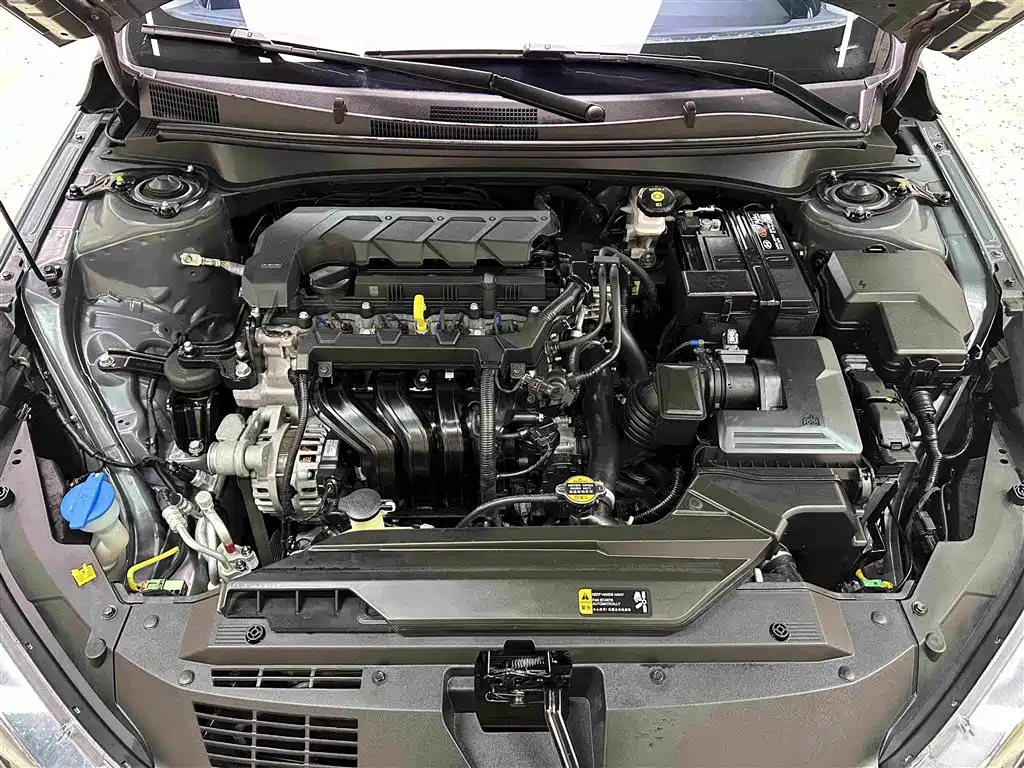 Hyundai Elantra — миниатюра 13