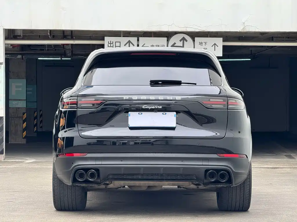 PORSCHE CAYENNE