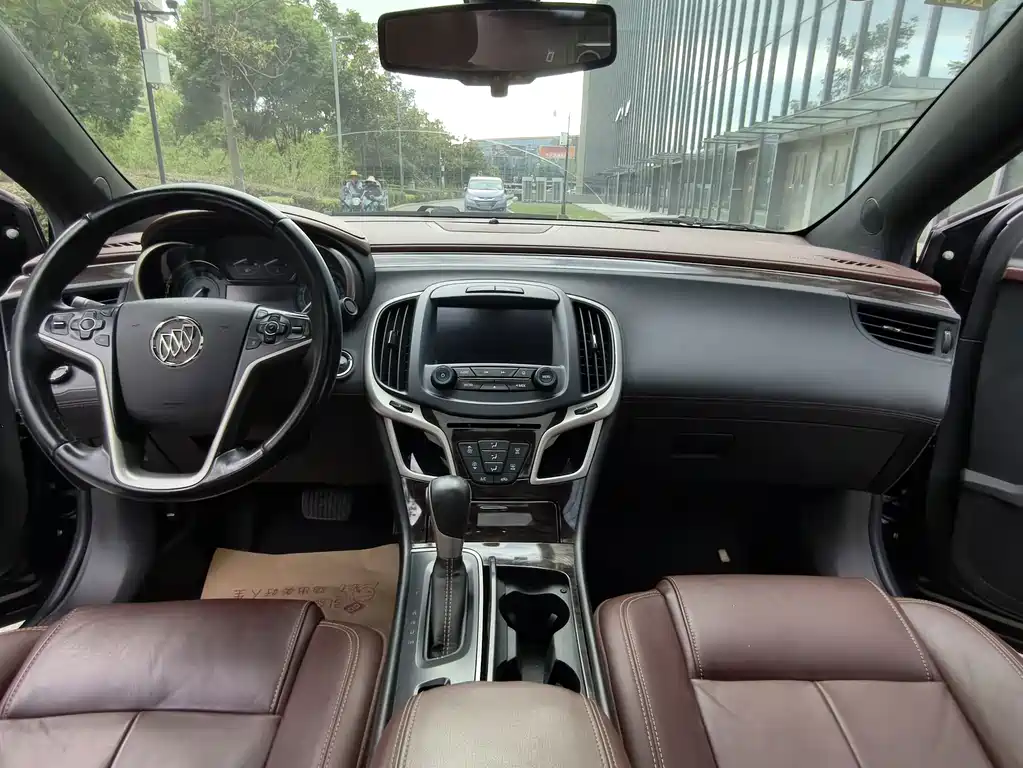 Buick LaCrosse — миниатюра 8