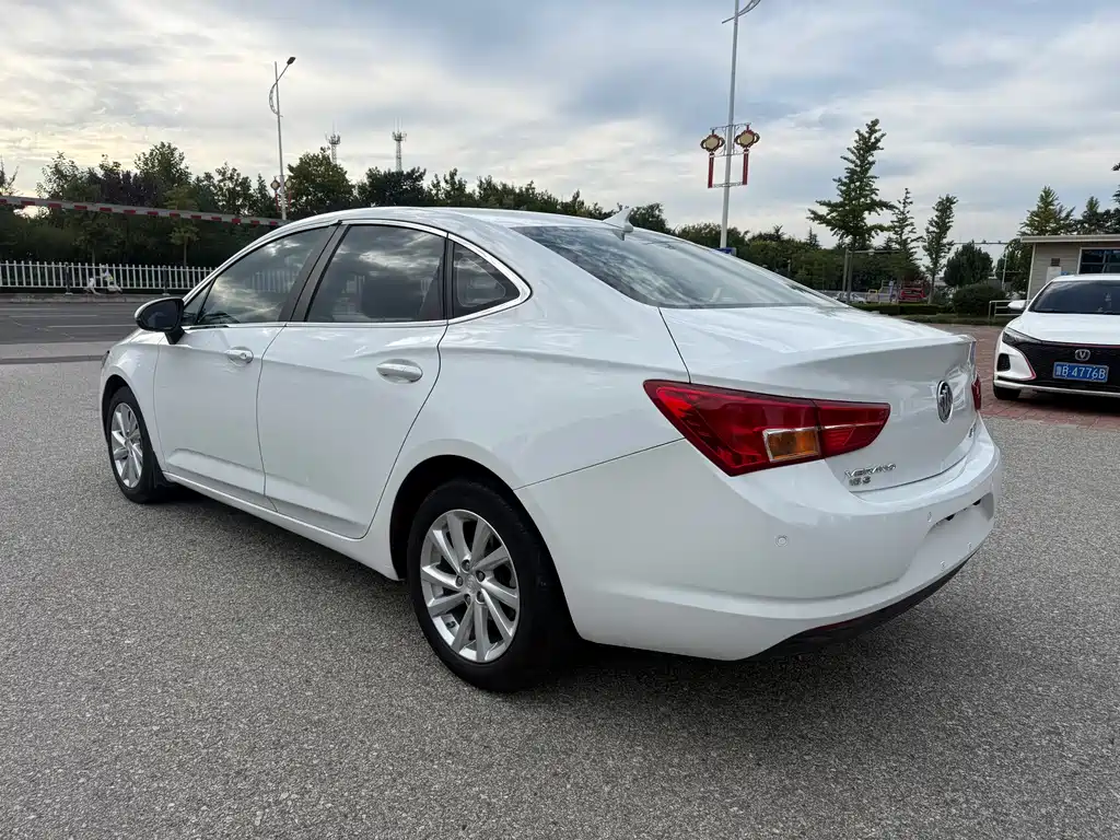 Buick Verano — миниатюра 6