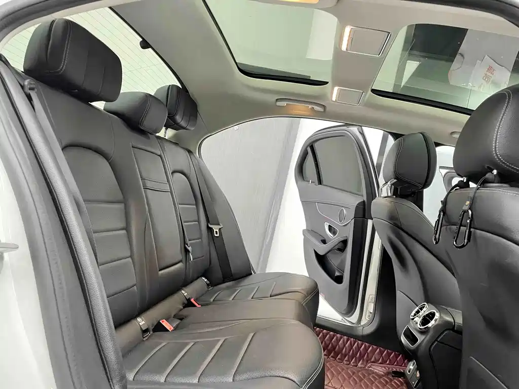 Mercedes-Benz C-Class — миниатюра 7