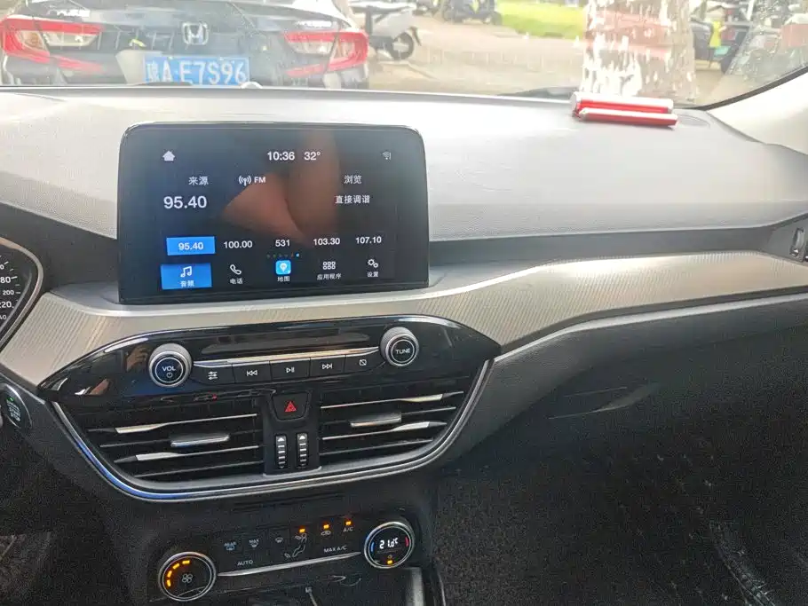 Ford Focus — миниатюра 13