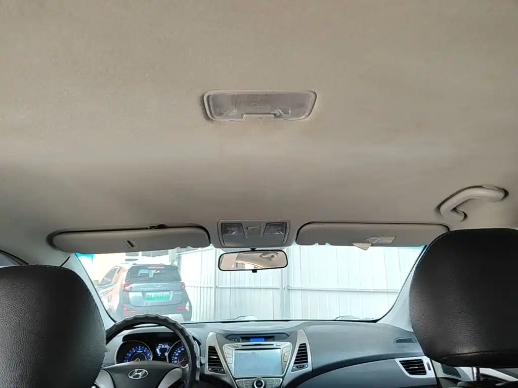Hyundai Elantra Langdong — миниатюра 18