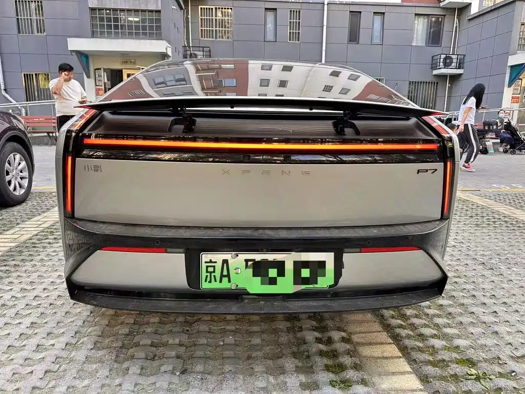 XPeng P7 — миниатюра 8