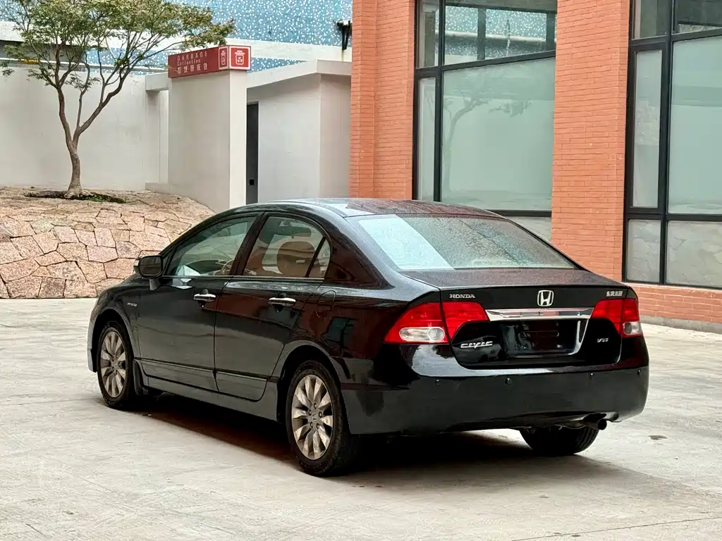 Honda Civic — миниатюра 6