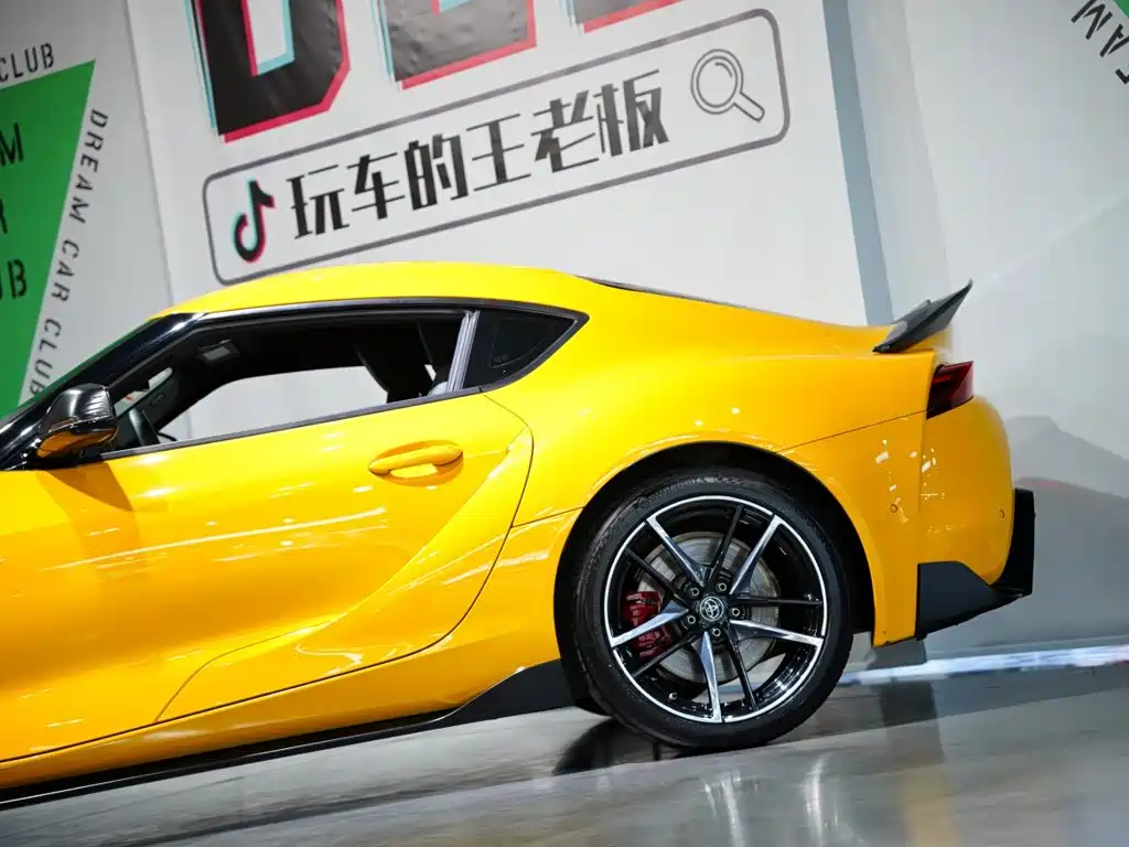 Toyota Supra — миниатюра 6