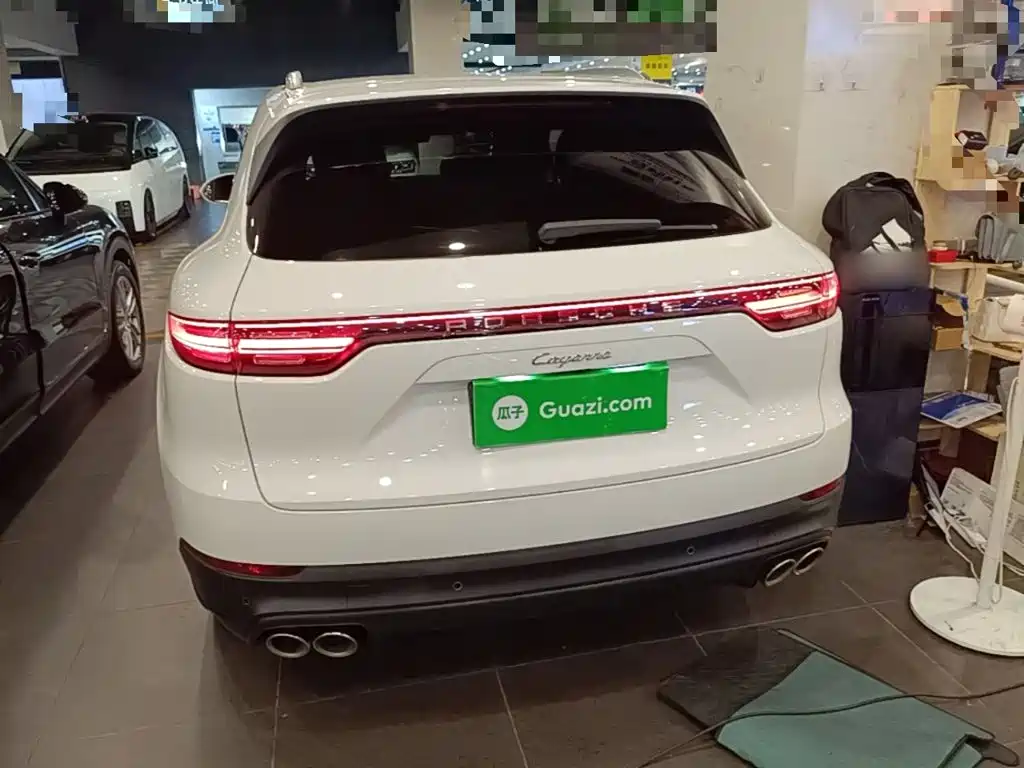 Porsche Cayenne — миниатюра 6