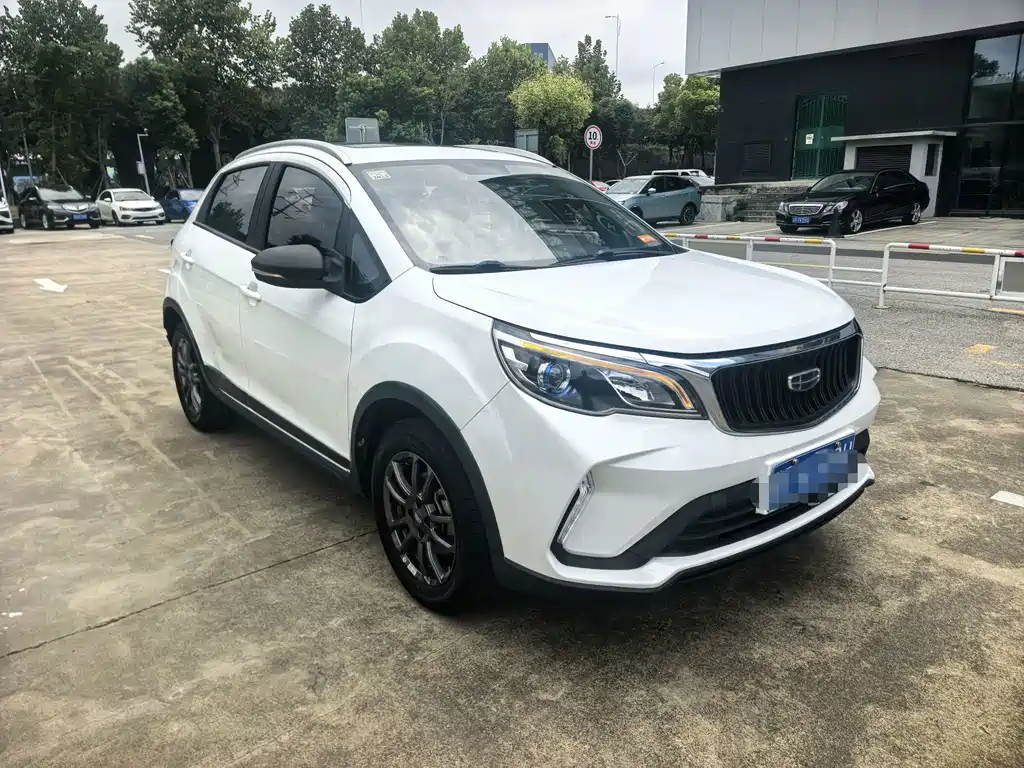 Geely Vision X3 — миниатюра 3
