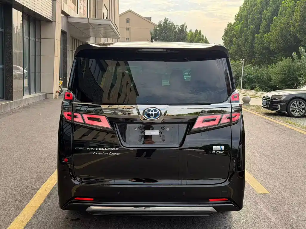Toyota Vellfire — миниатюра 4