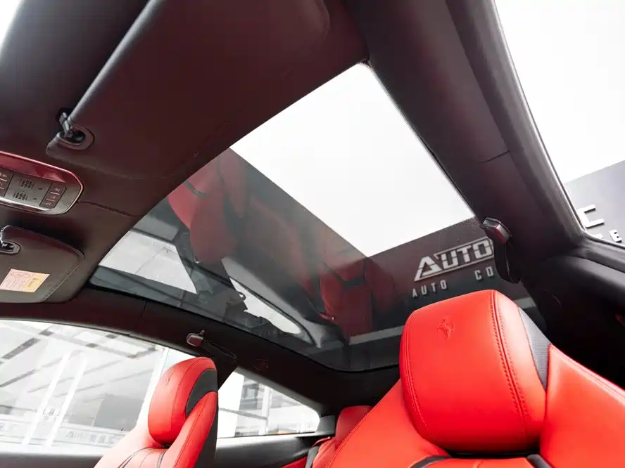 Ferrari GTC4Lusso — миниатюра 24