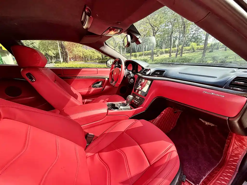 Maserati GranTurismo — миниатюра 10