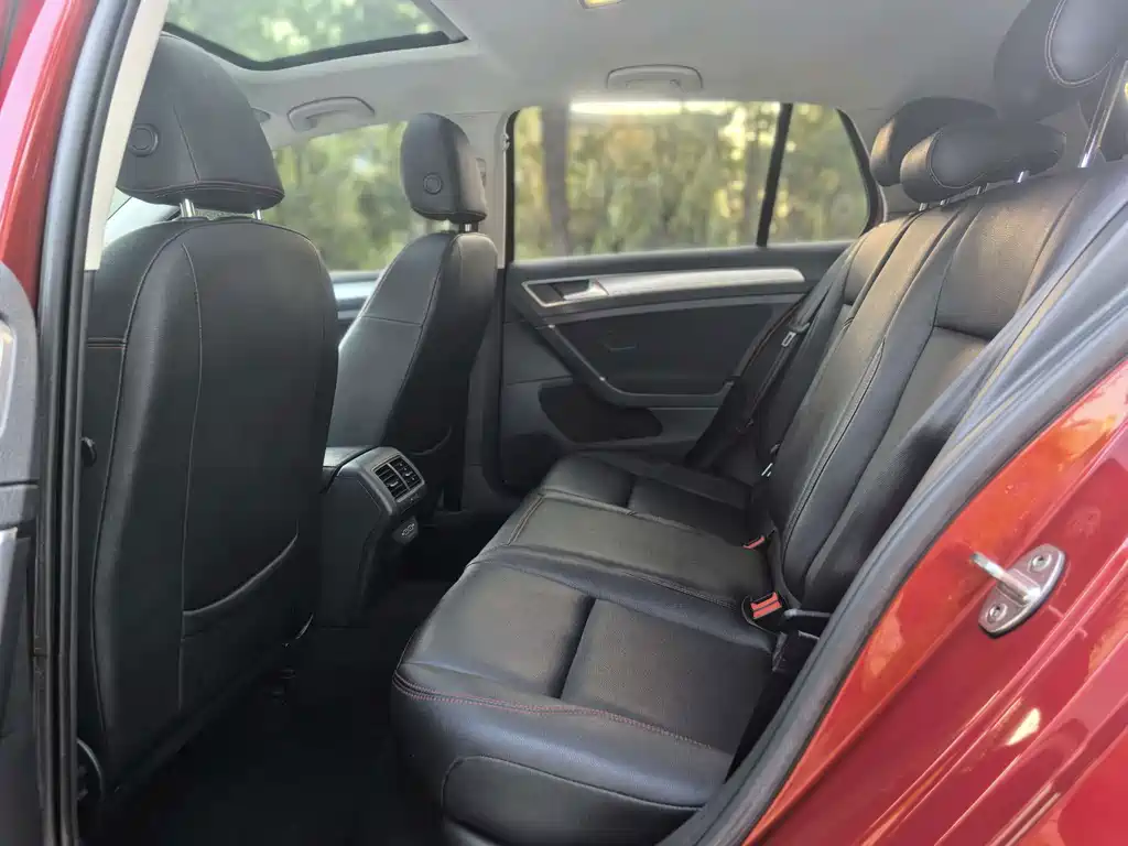 Volkswagen Golf — миниатюра 6