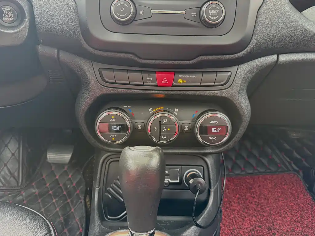 Jeep Renegade — миниатюра 11