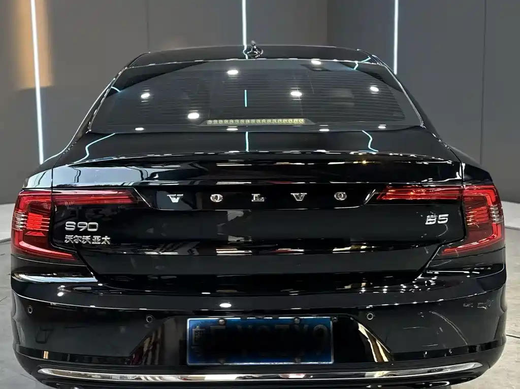 Volvo S90 — миниатюра 7