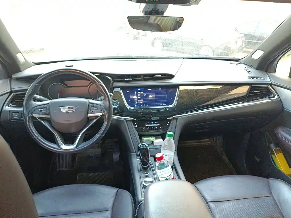 Cadillac XT6 — миниатюра 10
