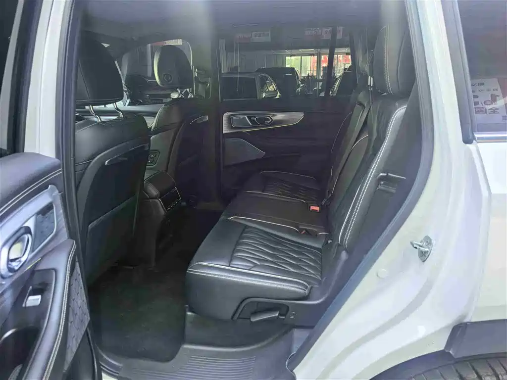 GAC GS8 2022 2.0TGDI Luxury （ мест）