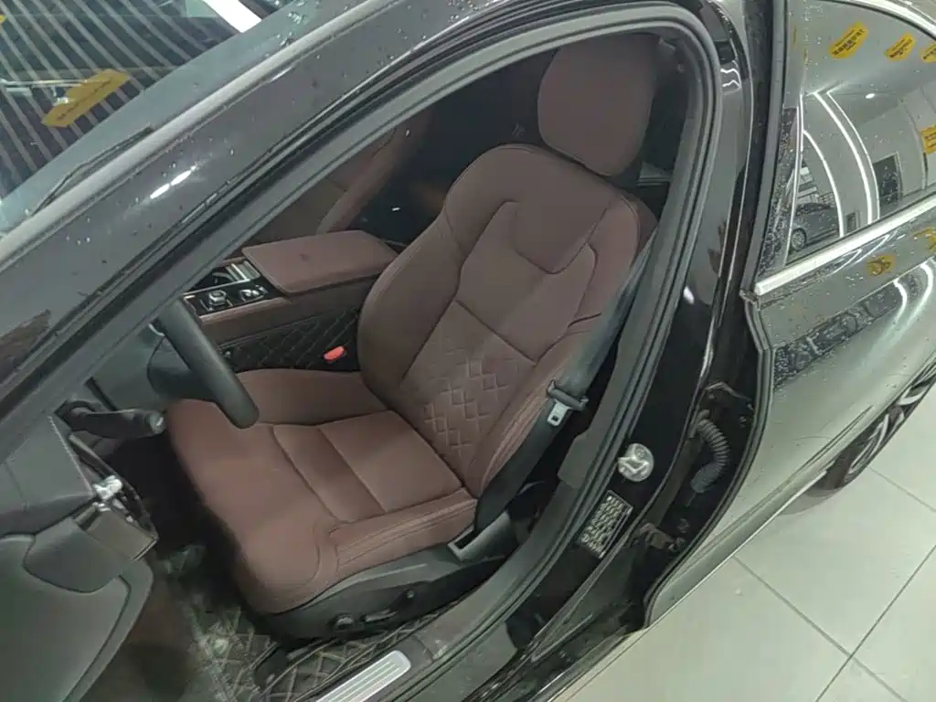 Volvo S90 — миниатюра 15