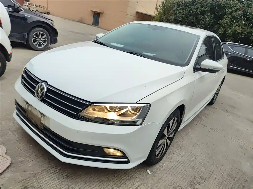 Volkswagen Sagitar 2019