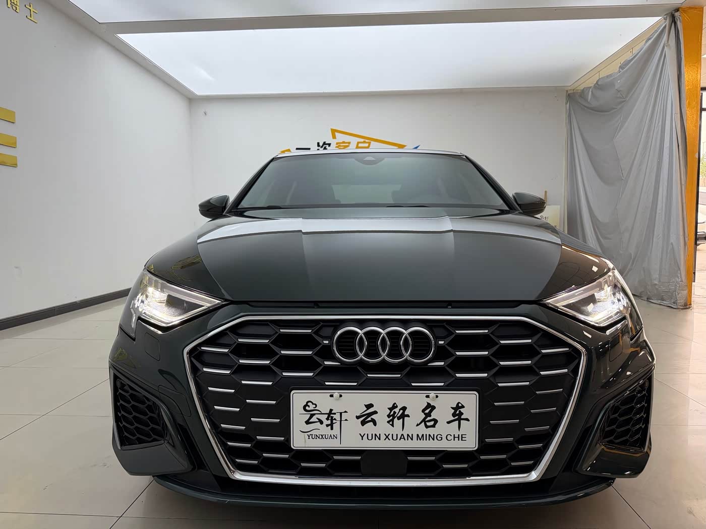 Audi A3 1.4 л 2024 г. Зелёный, пробег 15000 км