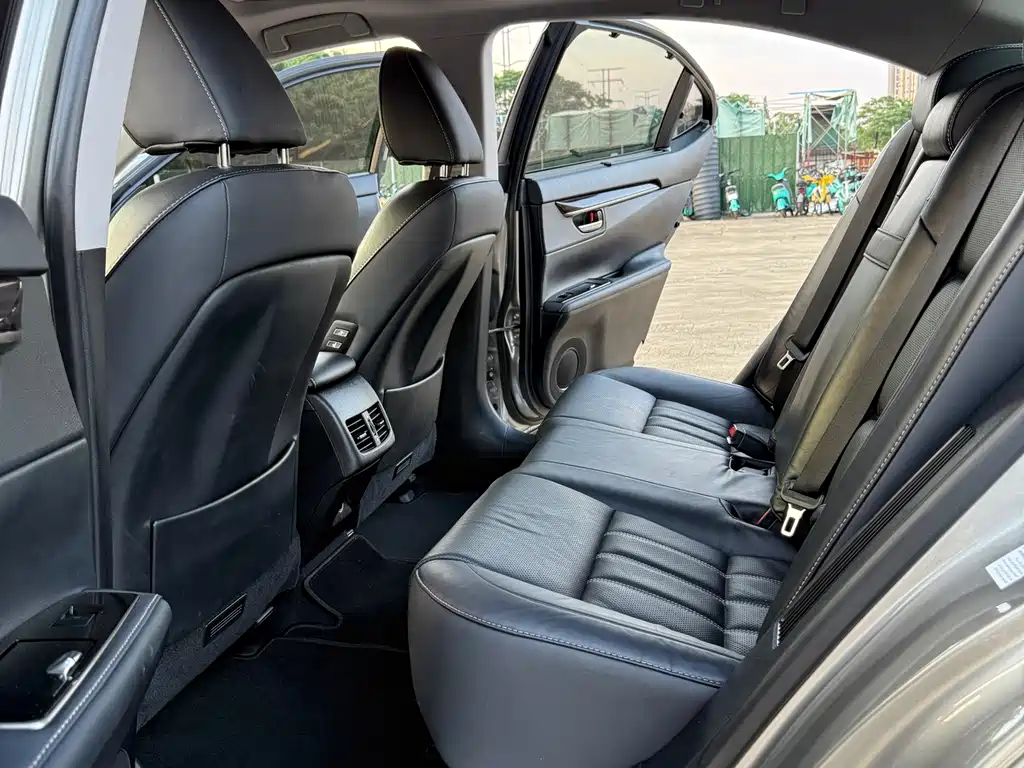 Lexus ES — миниатюра 5