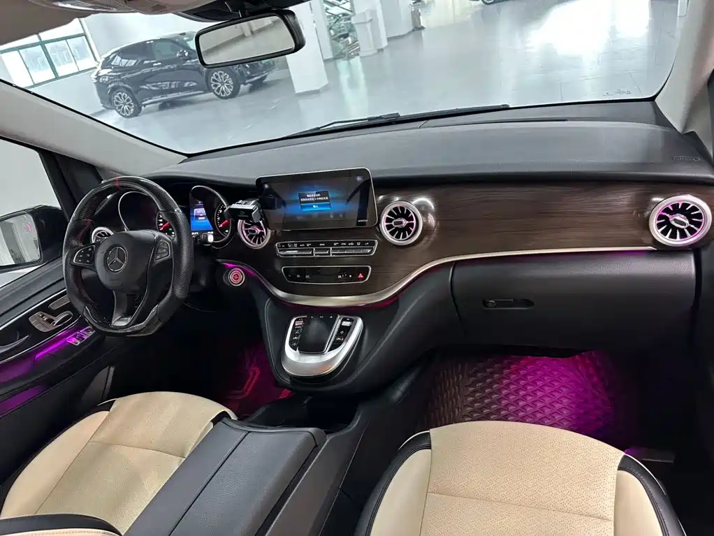 Mercedes-Benz V-Class — миниатюра 5