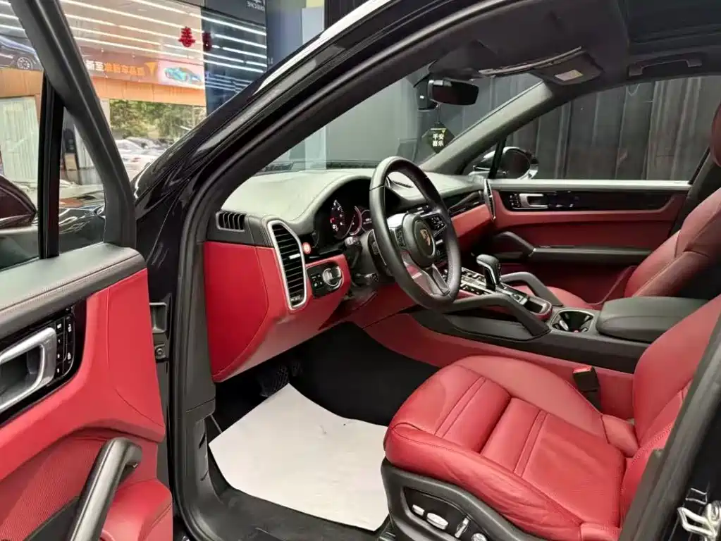 Porsche Cayenne — миниатюра 4
